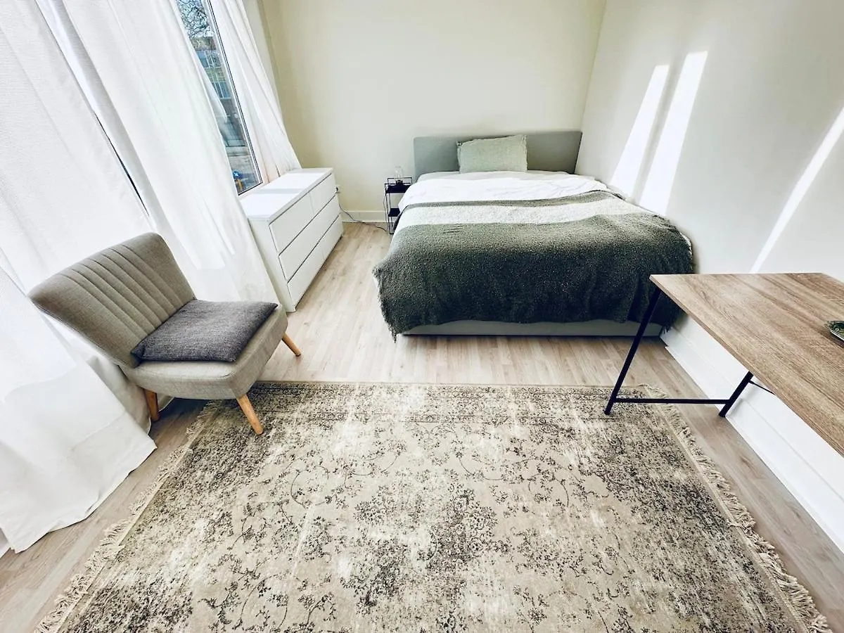 Entire House Next To Metro Station Apartment Rotterdam 0*,  Netherlands