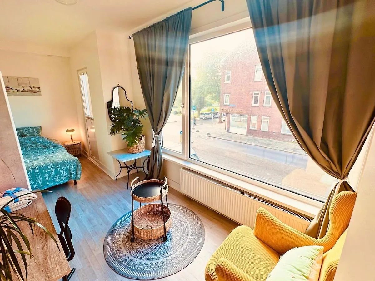 Entire House Next To Metro Station Apartment Rotterdam